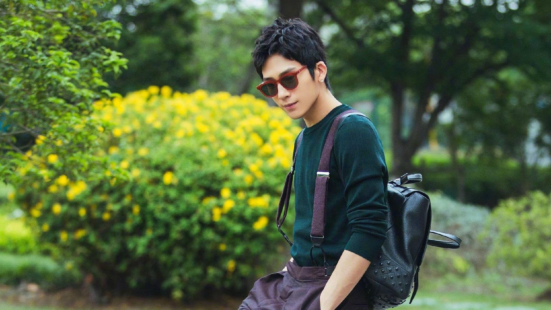 开云官网首页-2018年西部决赛：库里在关键时刻连续远投六连中，帮助勇士逆转及时追平对手